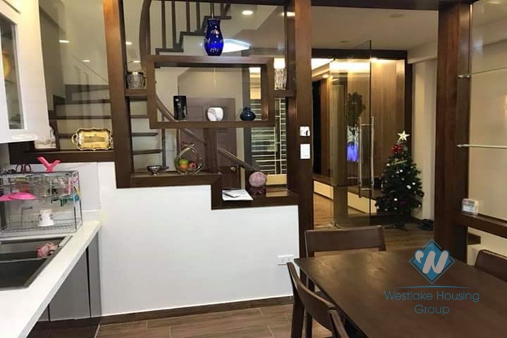 Six bedrooms house for rent in Ba Dinh district, Ha Noi